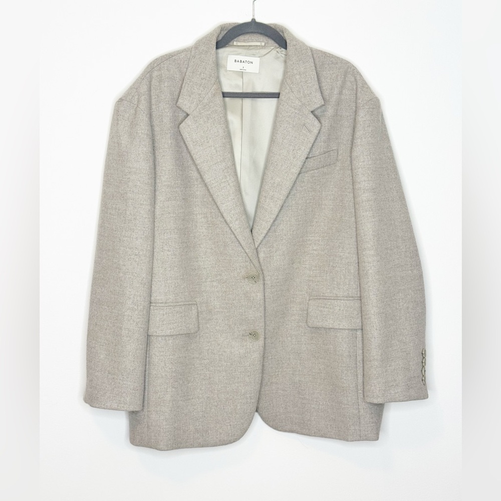 Aritzia Babaton Women Oversized Blazer - Size 3